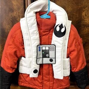 new Star Wars-themed puffer ski jacket coat for boys in size 3.